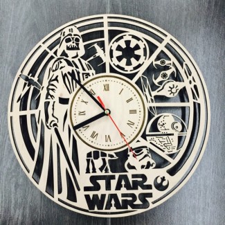 Оригинальные настенные часы из дерева «Звездные Войны»