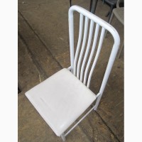 Продам б/у стул металлический белый сиденье кожзаменитель