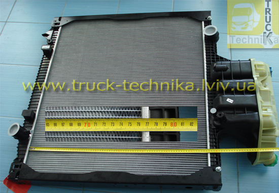 Фото 2. Радиатор системы охлаждения двигателя MAN TGA TGS TGX комплектный с рамкой и бачком