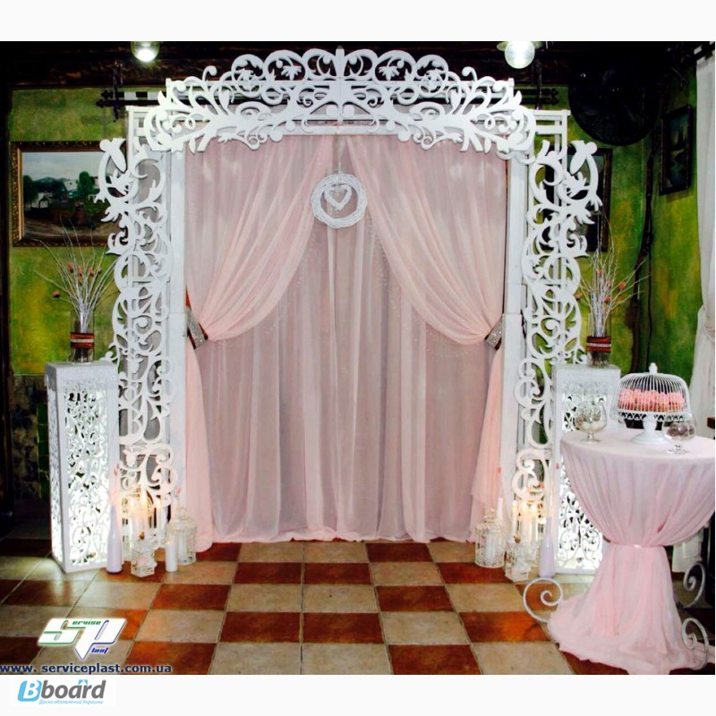 Фото 8. Свадебная арка, резная ширма, ажурные колоны для президиума и выездной регистрации
