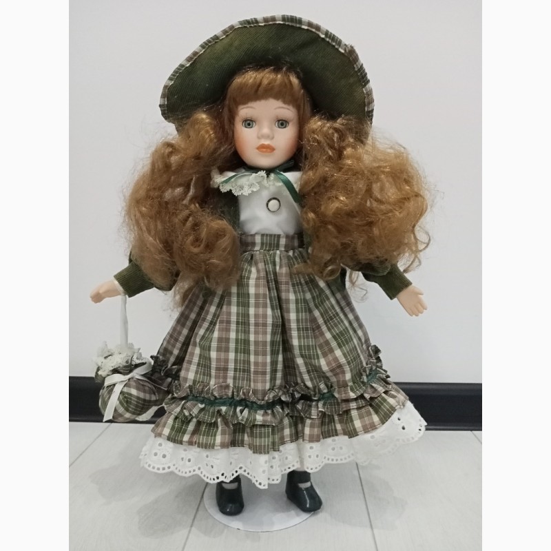 Фото 3. Продам. Коллекционную фарфоровую куклу.Англия
