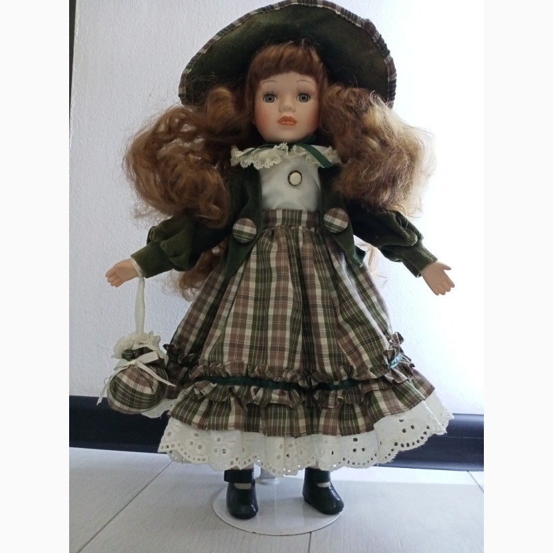 Фото 7. Продам. Коллекционную фарфоровую куклу.Англия